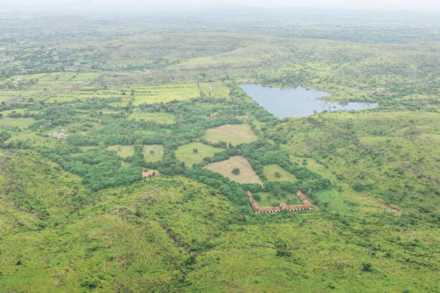 ChatGPTImageDec28202502_35_12P